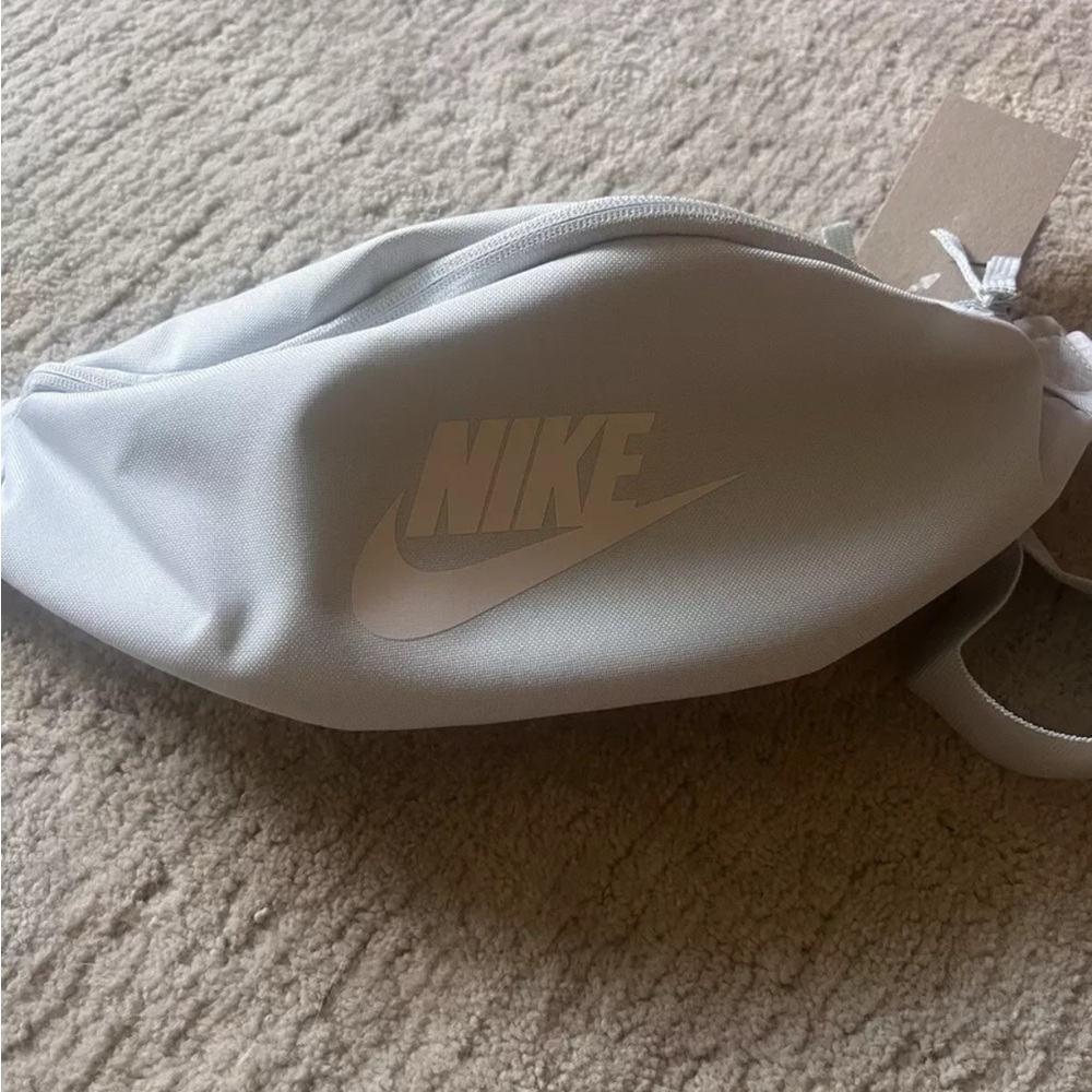 Nike Heritage Belt Bag